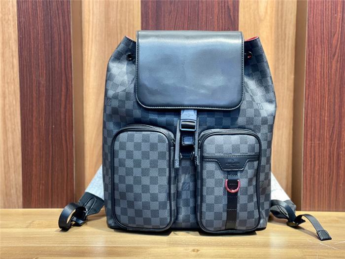 Louis-Vuitton_backpack_Black-Grey_Louis-Vuitton-Damier-Graphite-Canvas-Backpack-with-Red-Interior_backpack_009