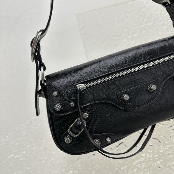 Balenciaga bags yupoo Balenciaga  𝐋𝐞 𝐂𝐚𝐠𝐨𝐥𝐞 𝐒𝐥𝐢𝐧𝐠 𝐁𝐚𝐠 8204