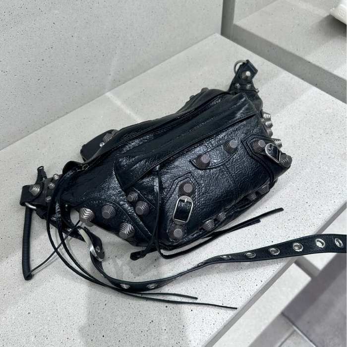 Balenciaga bags yupoo Balenciaga  𝐜𝐚𝐠𝐨𝐥𝐞 bag AF95