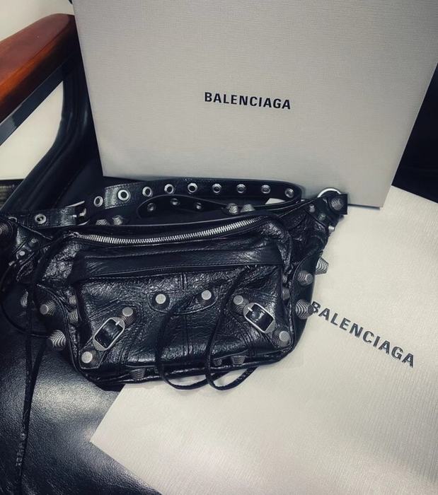 Balenciaga bags yupoo Balenciaga  𝐜𝐚𝐠𝐨𝐥𝐞 bag AF95