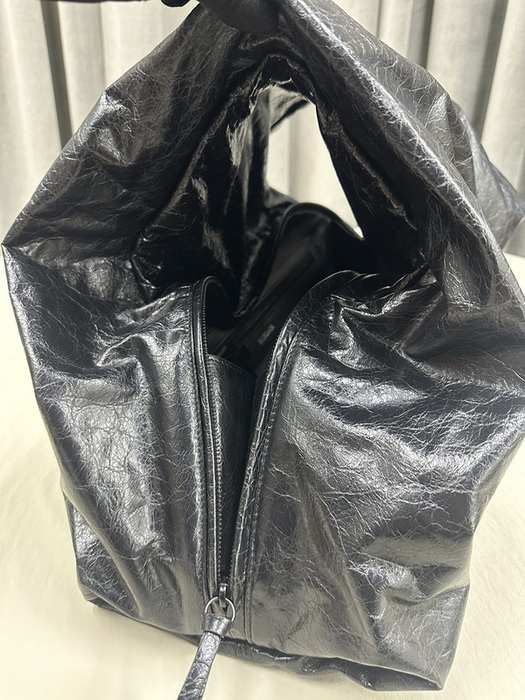 Balenciaga bags yupoo Balenciaga  𝐩𝐮𝐟𝐟𝐞𝐫 23 bag 92AE