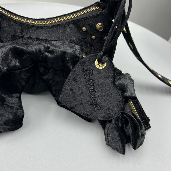 Balenciaga bags yupoo Balenciaga  Le Cagole  bag 3A9C