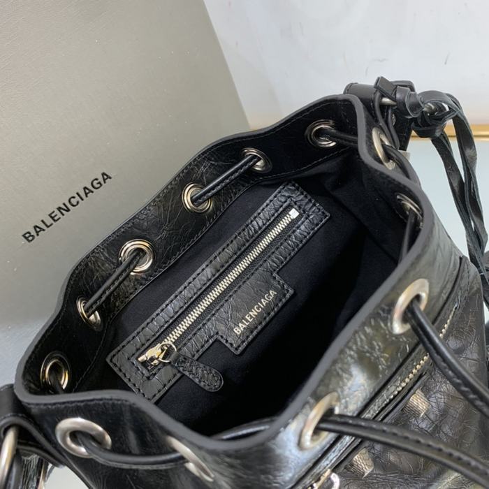 Balenciaga bags yupoo Balenciaga  Le Cagole bag 2C11