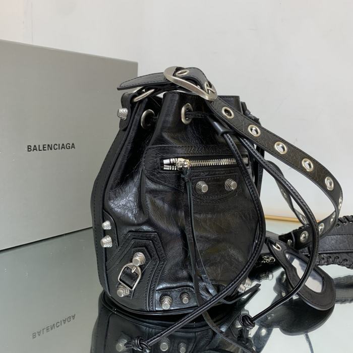 Balenciaga bags yupoo Balenciaga  Le Cagole bag 2C11