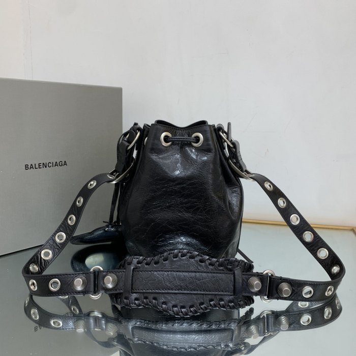 Balenciaga bags yupoo Balenciaga  Le Cagole bag 2C11