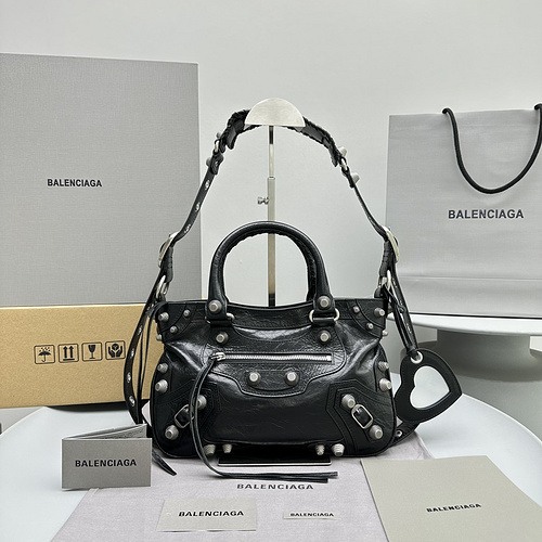 Balenciaga bags yupoo Balenciaga  crossbody bag 0F5E