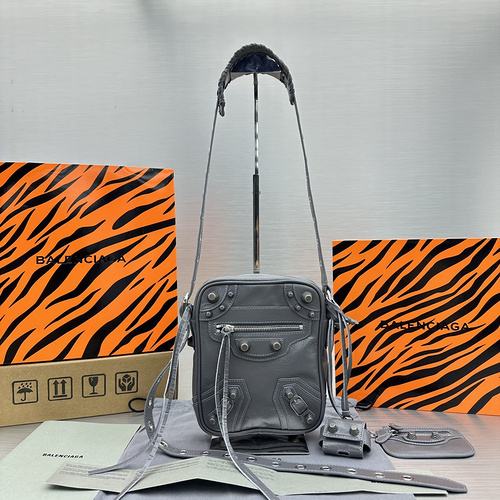 Balenciaga bags yupoo Balenciaga  crossbody bag 118E