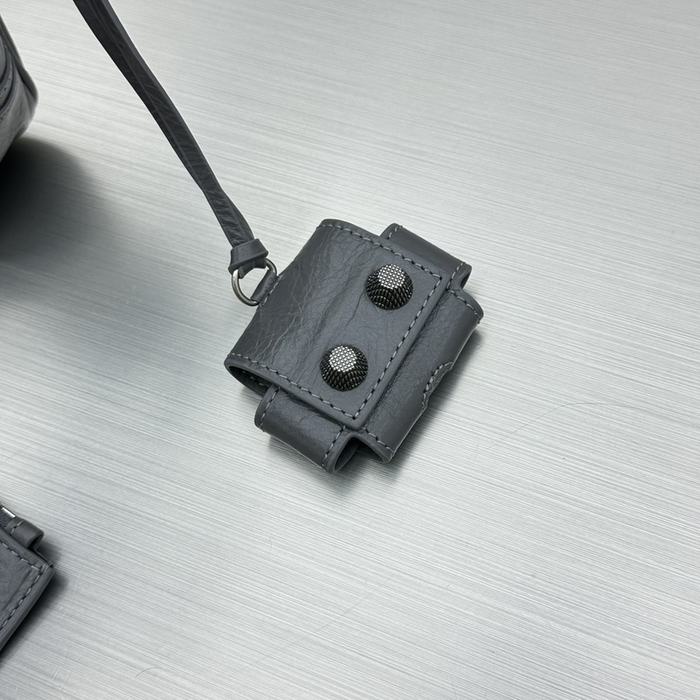 Balenciaga bags yupoo Balenciaga  crossbody bag 5F97