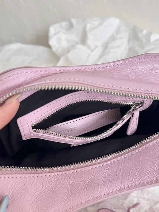 Balenciaga bags yupoo Balenciaga  crossbody bag 6FF9