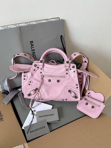 Balenciaga bags yupoo Balenciaga  crossbody bag 6FF9