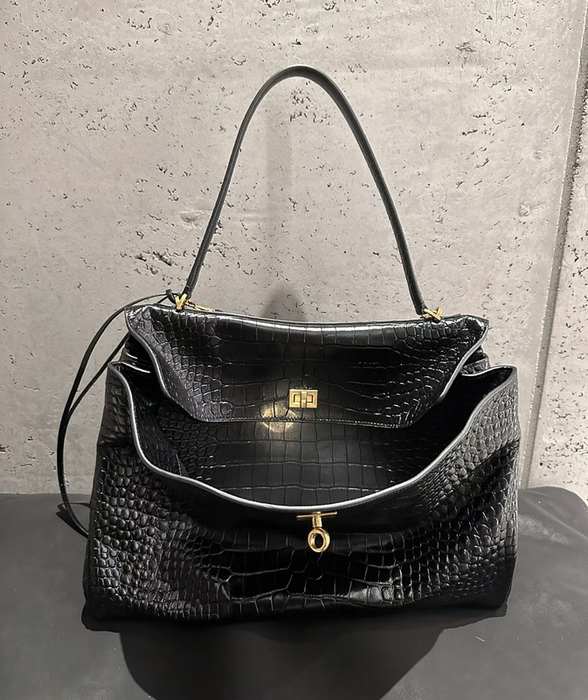 Balenciaga bags yupoo Balenciaga  crossbody bag C26A