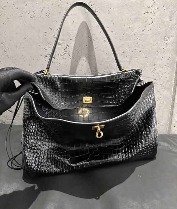 Balenciaga bags yupoo Balenciaga  crossbody bag C26A