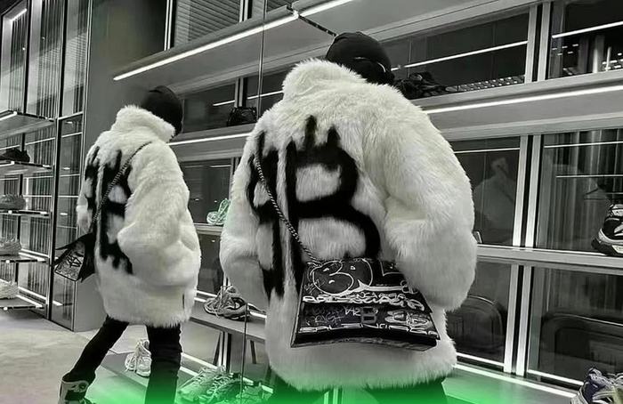 Balenciaga bags yupoo Balenciaga Crush  old school bag B97E