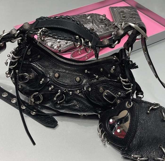 Balenciaga bags yupoo Balenciaga Le Cagole bag 83DA