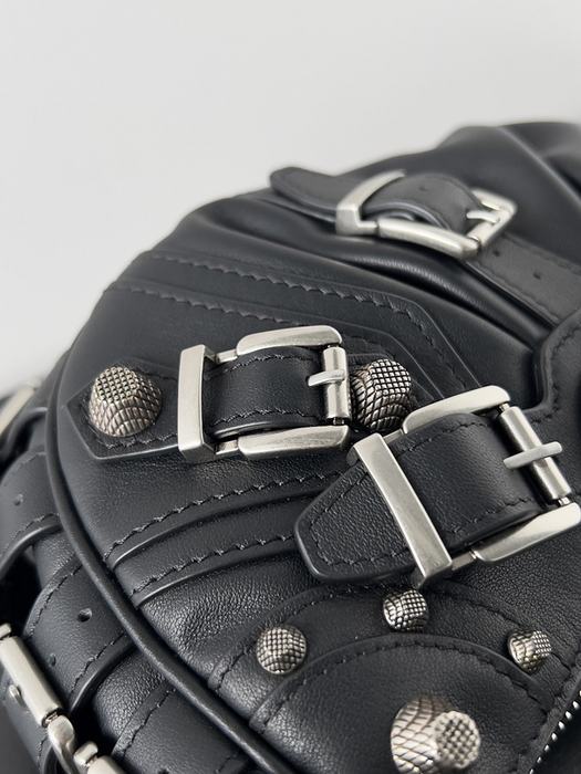 Balenciaga bags yupoo Balenciaga Le Cagole bag BEC7