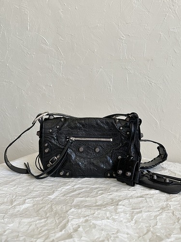 Balenciaga bags yupoo Balenciaga Le cagole  bag D0A4