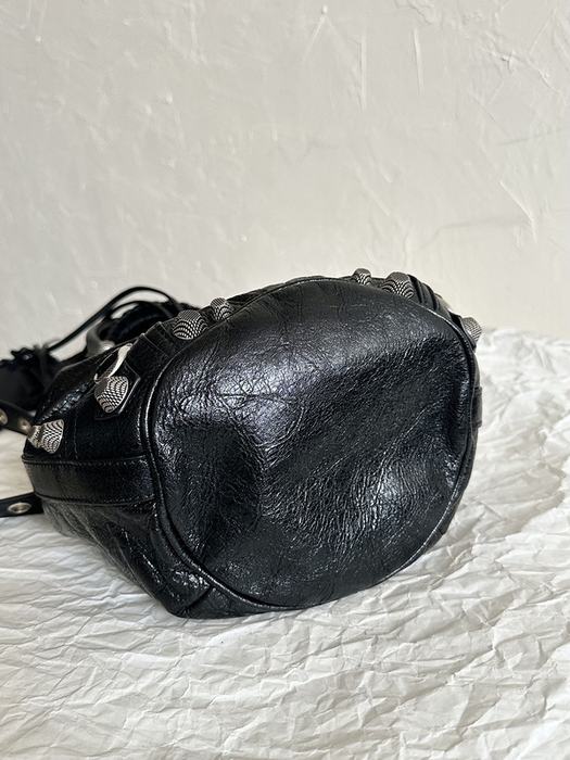 Balenciaga bags yupoo Balenciaga le cagole 0B73