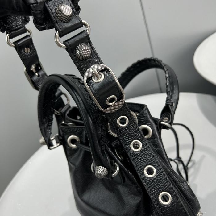 YUPOO Balen ciaga Bucket Bag 476A