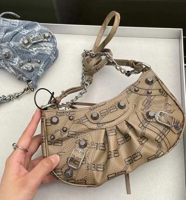 YUPOO Balen ciaga Le Cagole BB bag 5C17