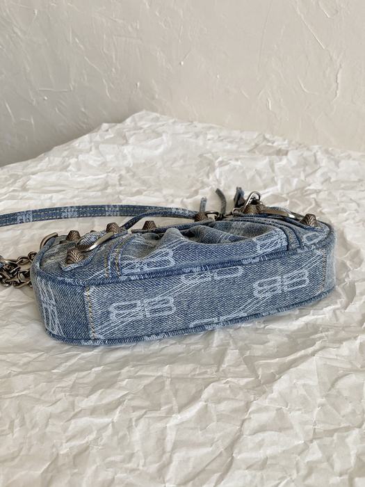 YUPOO Balen ciaga le cagole mini bag AED2