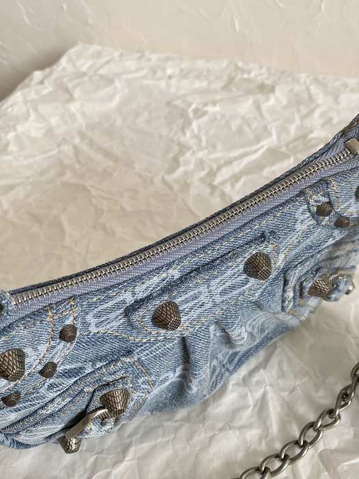 YUPOO Balen ciaga le cagole mini bag AED2