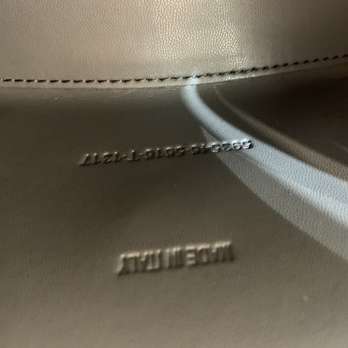 YUPOO Balen medium Hourglass 854D