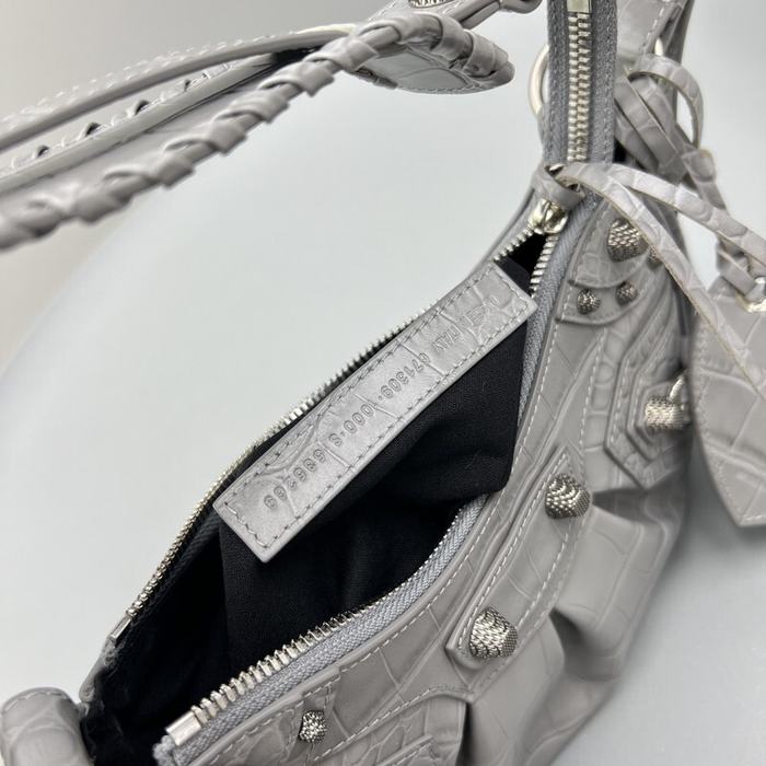 YUPOO Balenciag Le Cagole bag 5B9E