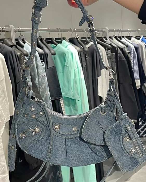 YUPOO Balenciag Le Cagole bag CB38