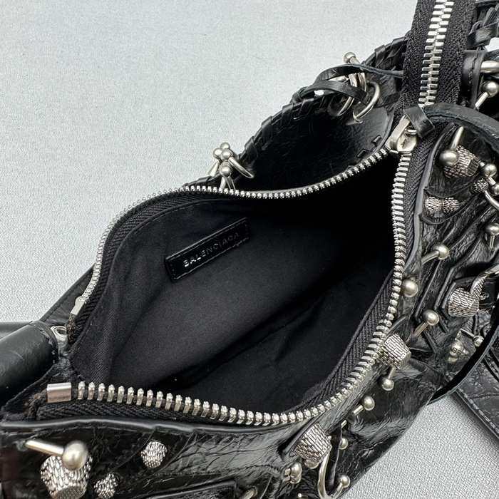Balenciaga b bag