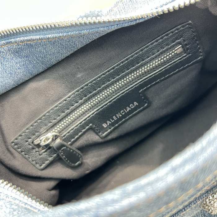 Balenciaga classic town bag