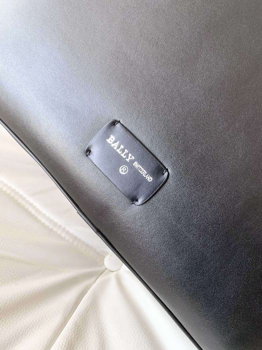 Bally bag30