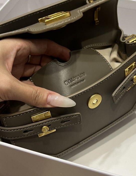 Balmain bag size191275cm_3