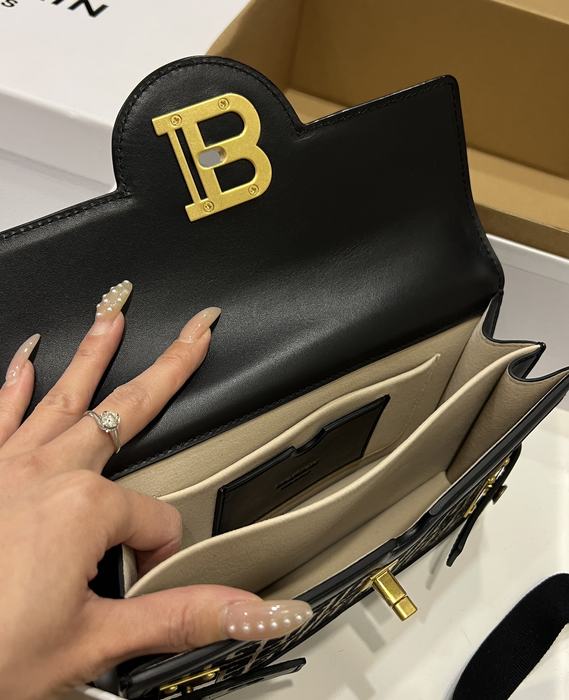 Balmain bag size23148cm_12