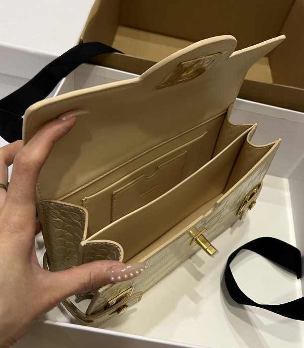 Balmain bag size23148cm_14