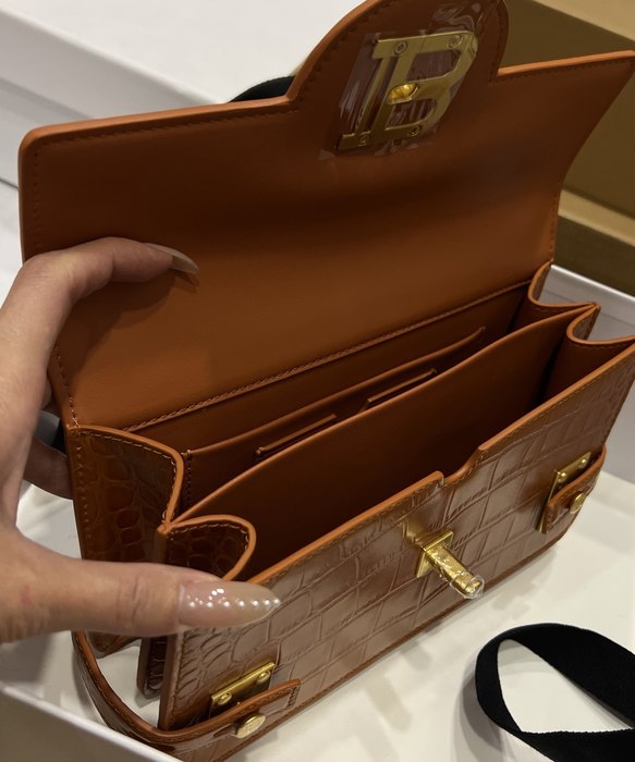 Balmain bag size23148cm_17