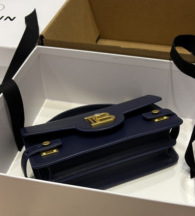 Balmain bag size23148cm_4