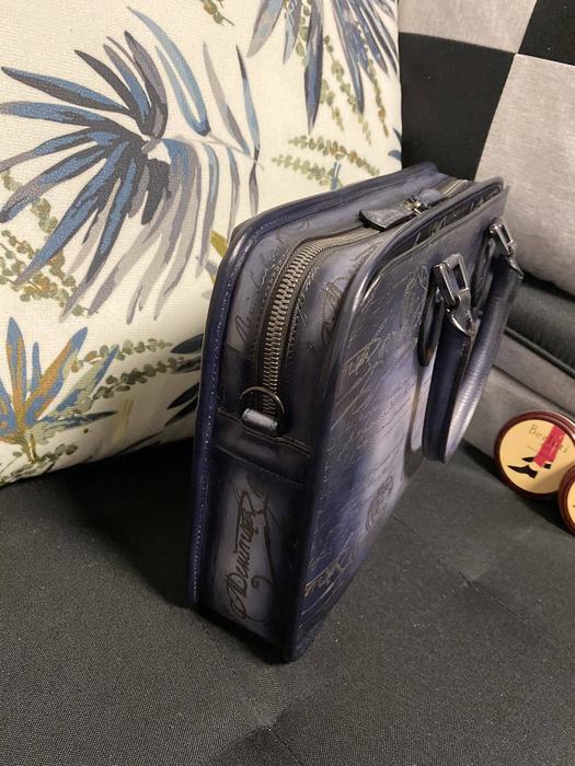 Berluti Elegant Tote with refined design features Navy 01A