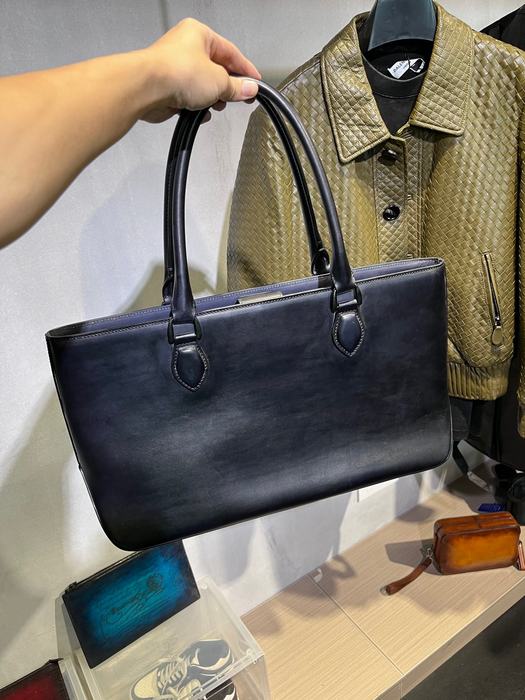 Berluti Tote bag with sleek design traits Navy 01A