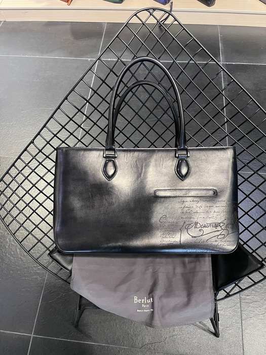 Berluti Tote bag with sleek design traits Navy 01A