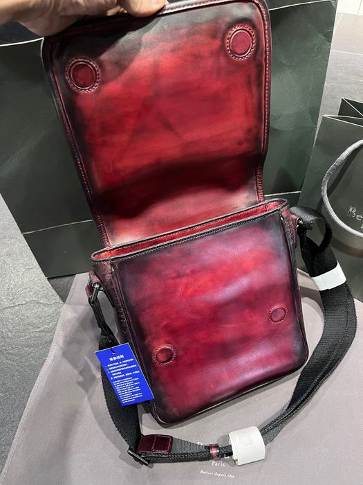 Berluti Tote bag with stylish features Burgundy 01A