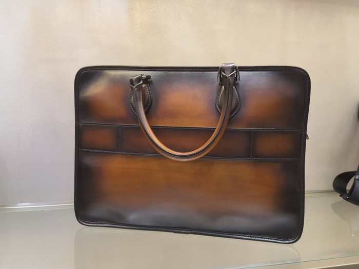 Berluti Tote bag with stylish traits Brown 01A 2