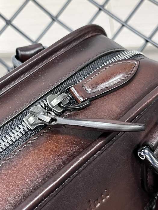 Berluti Tote bag with stylish traits Brown 01A