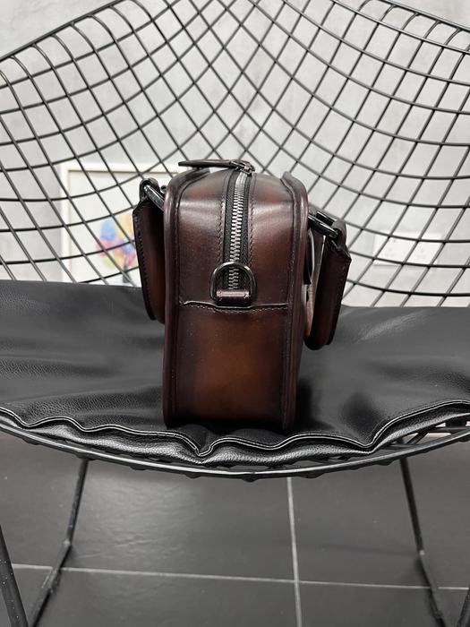 Berluti Tote bag with stylish traits Brown 01A