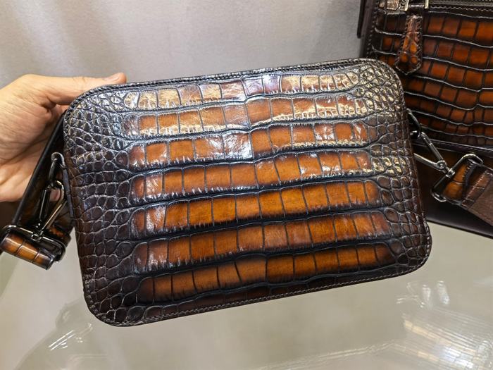 Berluti Tote bag with textured leather Brown 01A