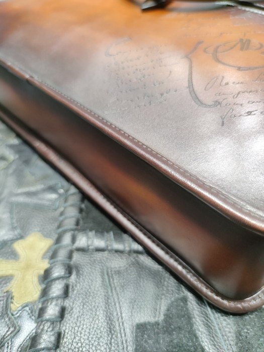 Berluti Tote with elegant leather finish Brown 01A