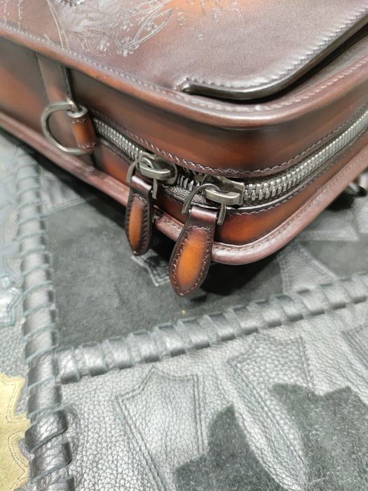 Berluti Tote with elegant leather finish Brown 01A