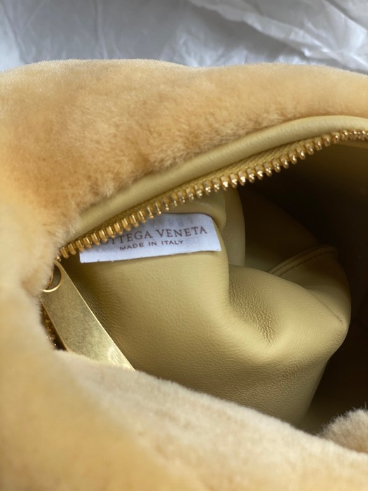 Bottega Veneta Soft Tote with unique shape Beige 01A