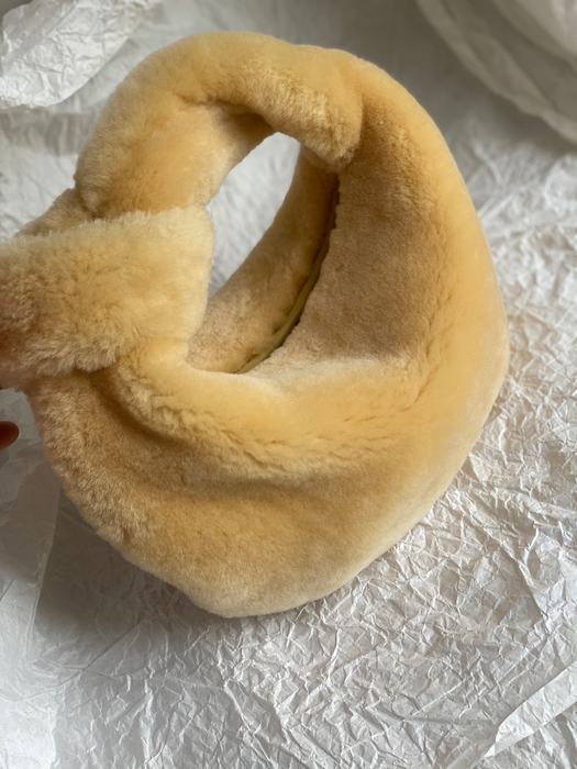 Bottega Veneta Soft Tote with unique shape Beige 01A