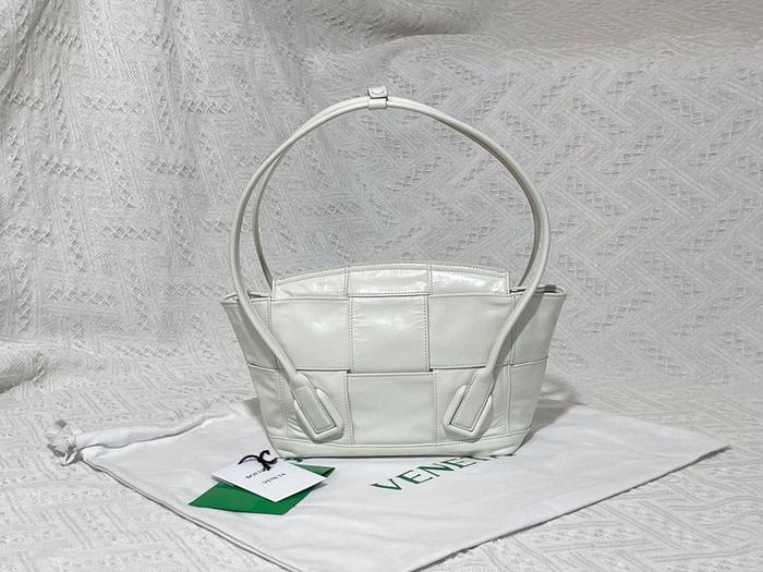 Bottega Veneta Structured Tote White 01A