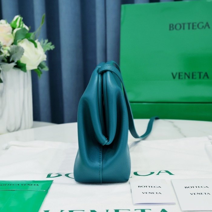 Bottega Veneta Stylish Tote Blue 01A